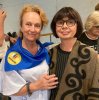 Волонтеры на выставке «COVID. Исцеление творчеством»